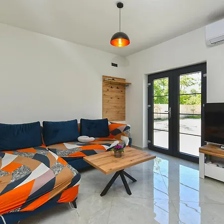 House 2387 度假居 *